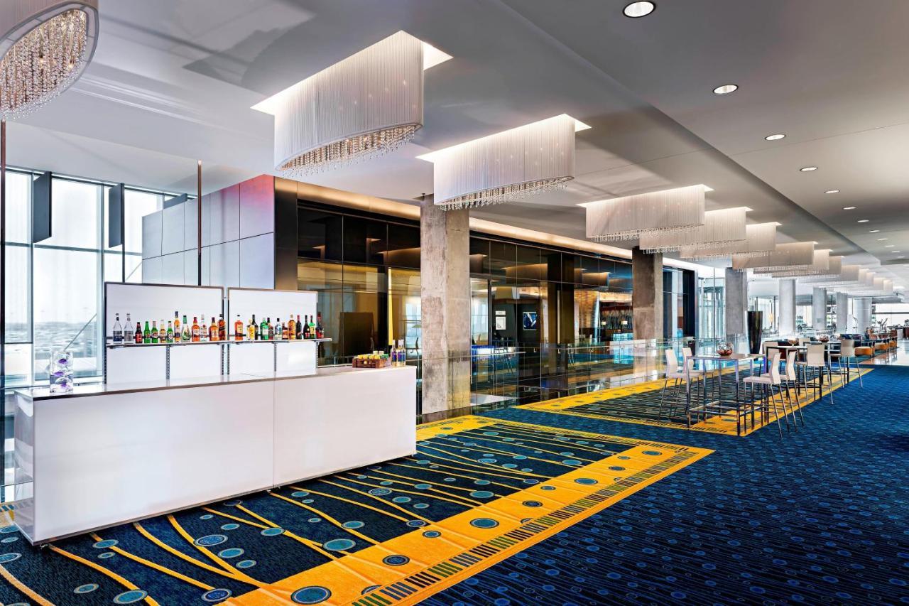 Marriott Montreal Airport In-Terminal Hotel Dorval Exteriör bild