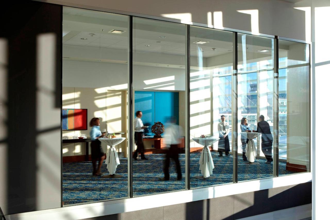 Marriott Montreal Airport In-Terminal Hotel Dorval Exteriör bild