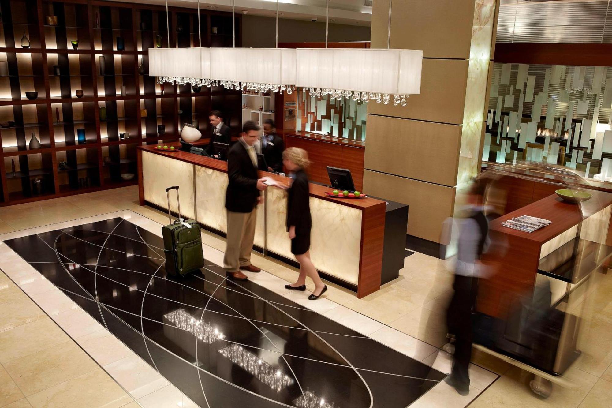 Marriott Montreal Airport In-Terminal Hotel Dorval Exteriör bild