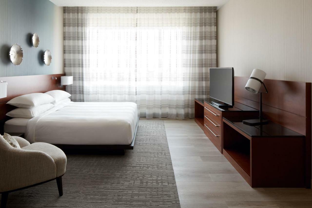 Marriott Montreal Airport In-Terminal Hotel Dorval Exteriör bild
