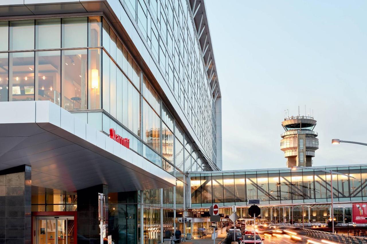 Marriott Montreal Airport In-Terminal Hotel Dorval Exteriör bild